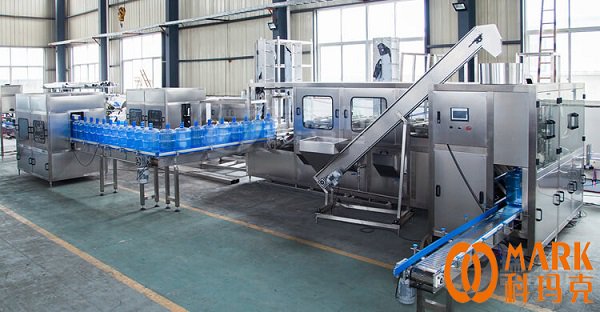 300 Bph 5 Gallon Water Bottling Machine transport to Algeria
